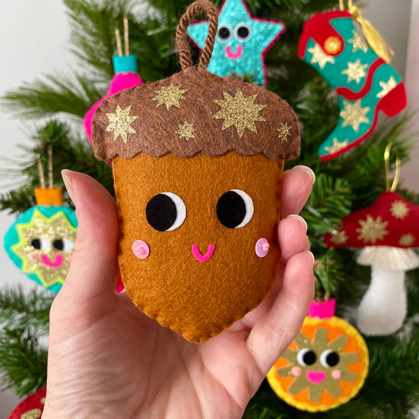 Happy Acorn Decoration